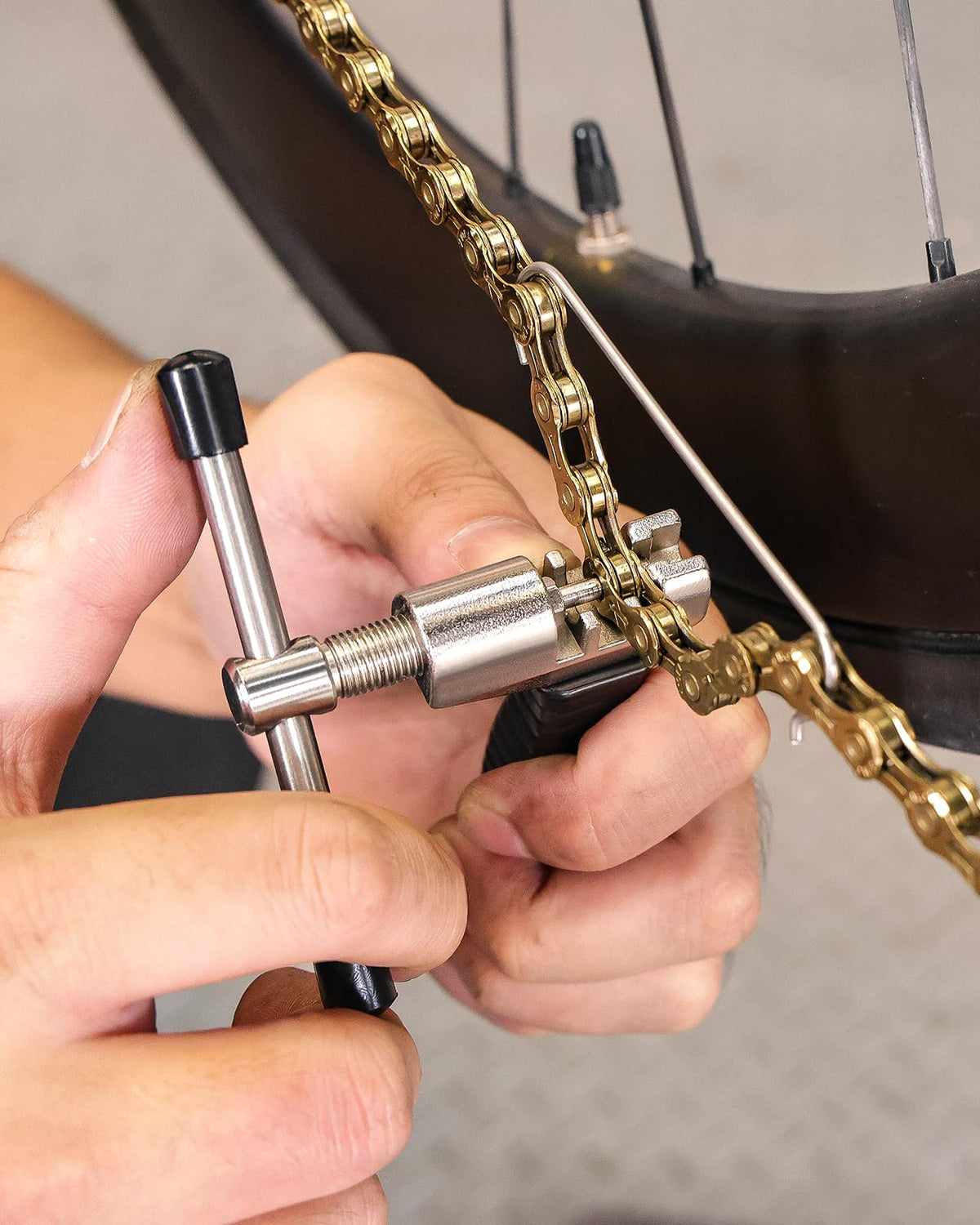 Bike Chain Tool for 6-12 Speed Chains Y826713