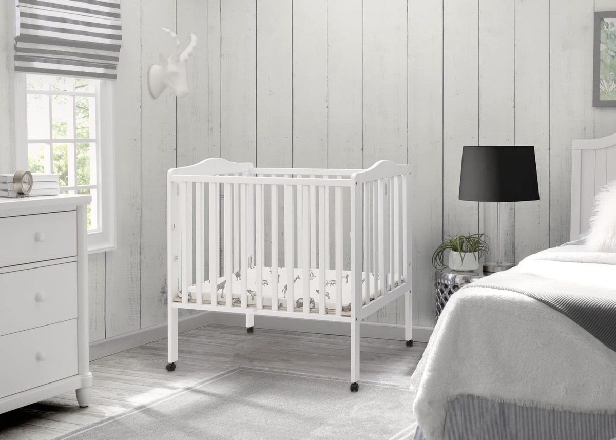 Folding Portable Mini Baby Crib with Mattress J1771